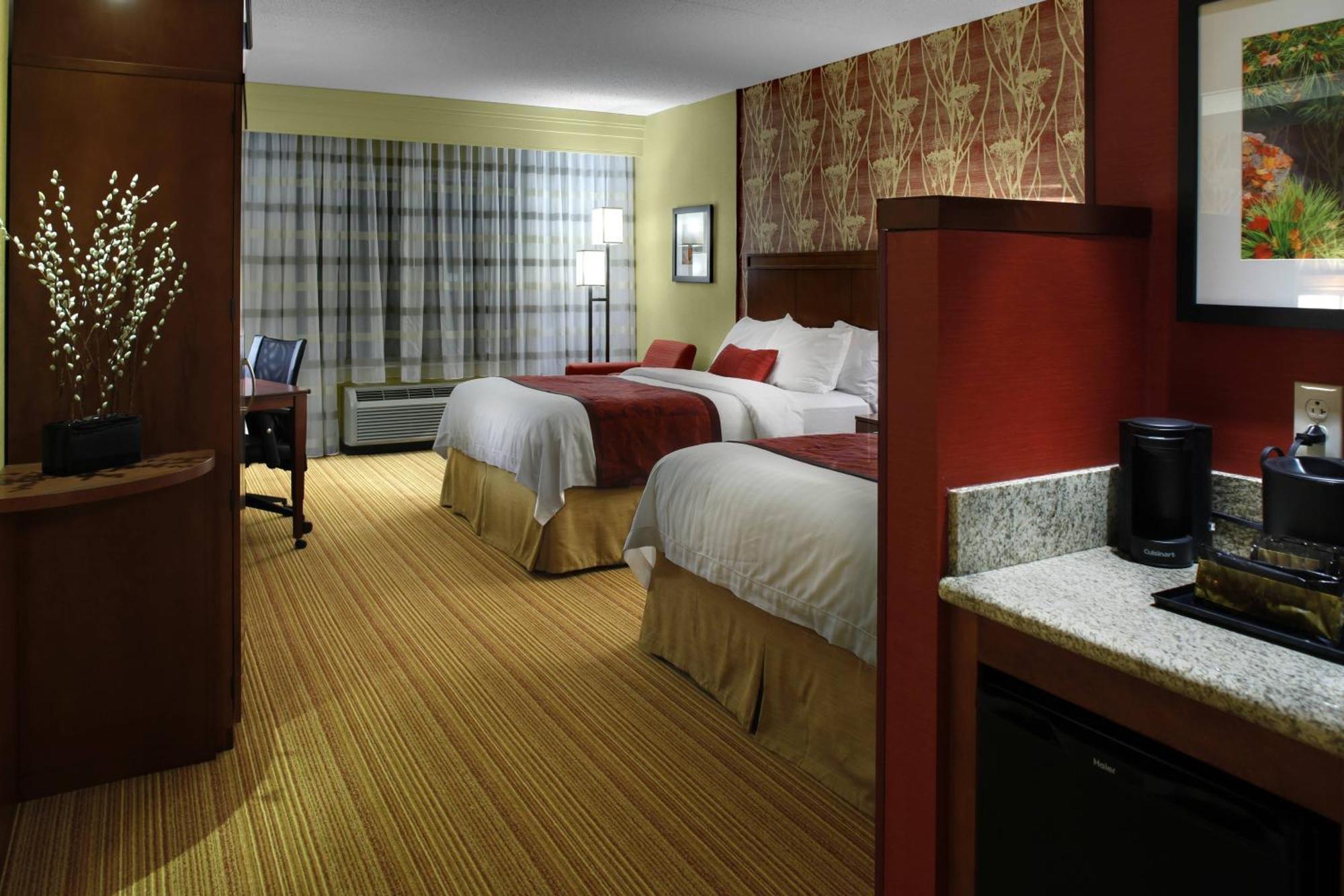 Courtyard By Marriott Boone Hotel Exterior photo
