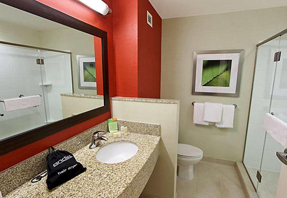 Courtyard By Marriott Boone Hotel Exterior photo